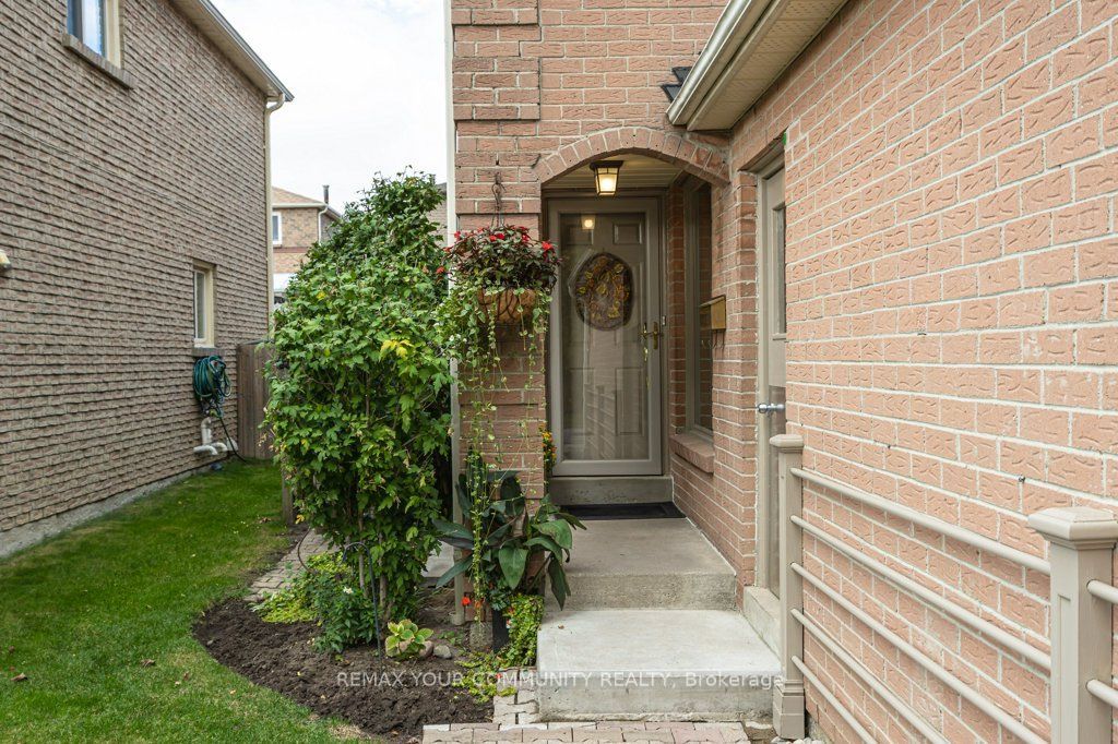 30 Radford Drive