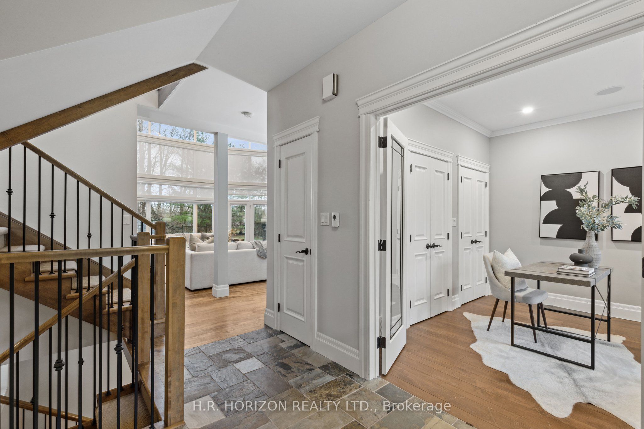 214 Russell Street E