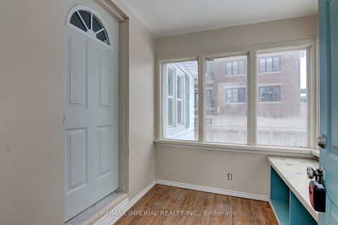 49 Sunset Beach Road Richmond Hill ON L4E 1A3