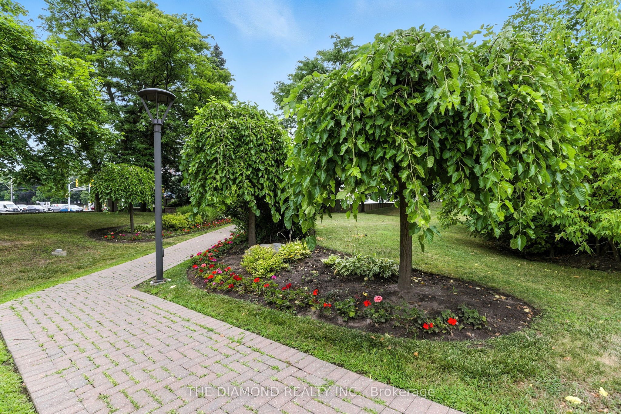 1360 Rathburn Road E 1805