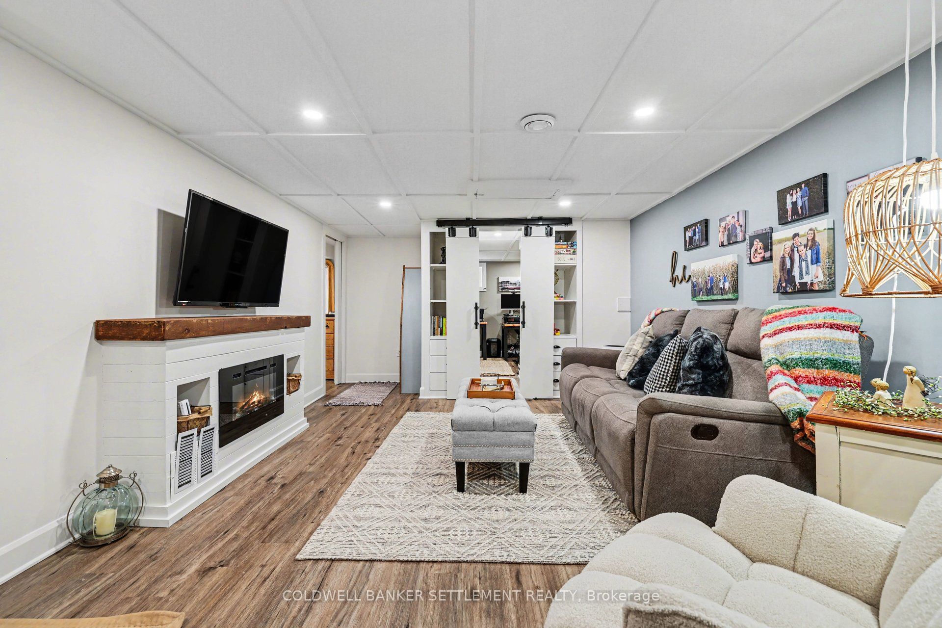 22 Broadview Avenue W