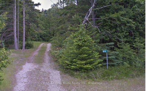 915 THIRD Avenue N South Bruce Peninsula ON N0H 2G0