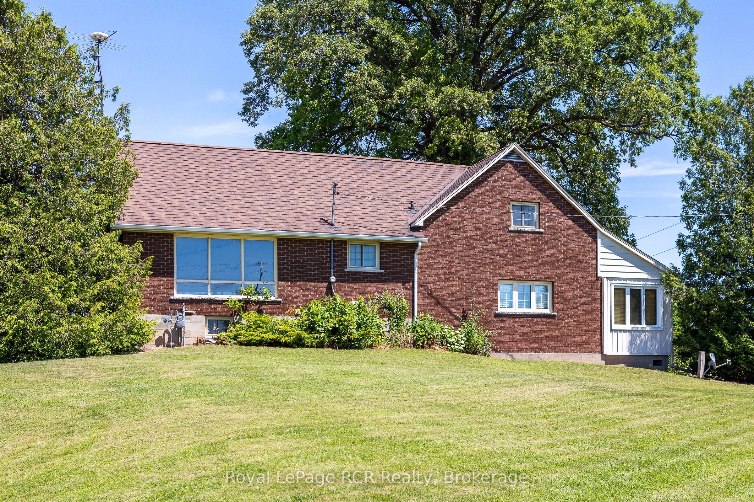 177569 Grey 18 Road