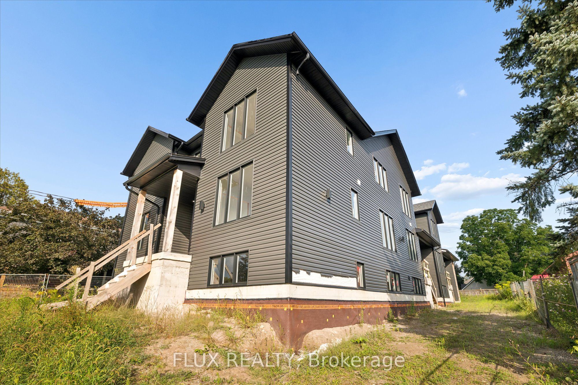 138 Charlotta Street