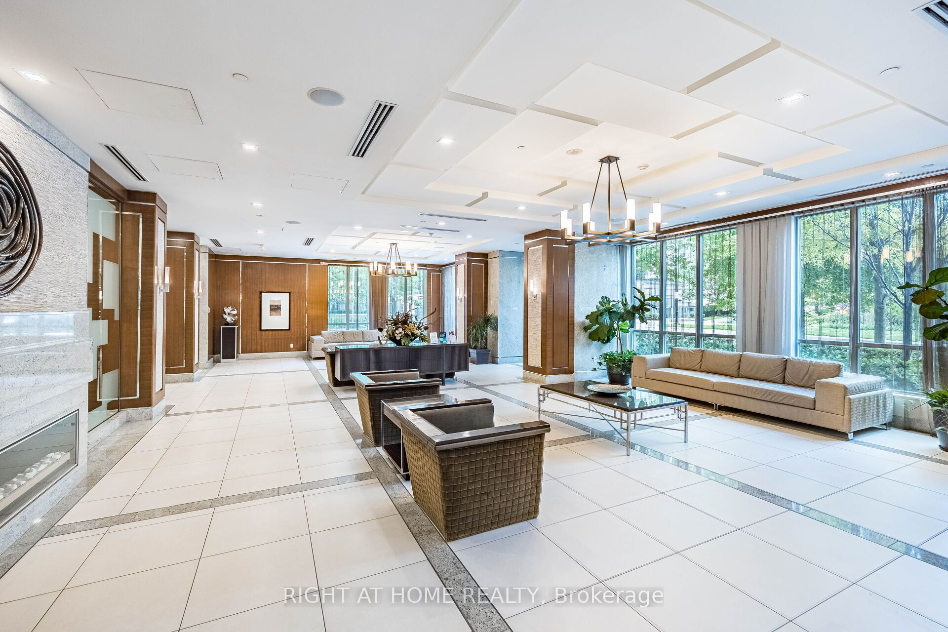 15 Viking Lane #2702