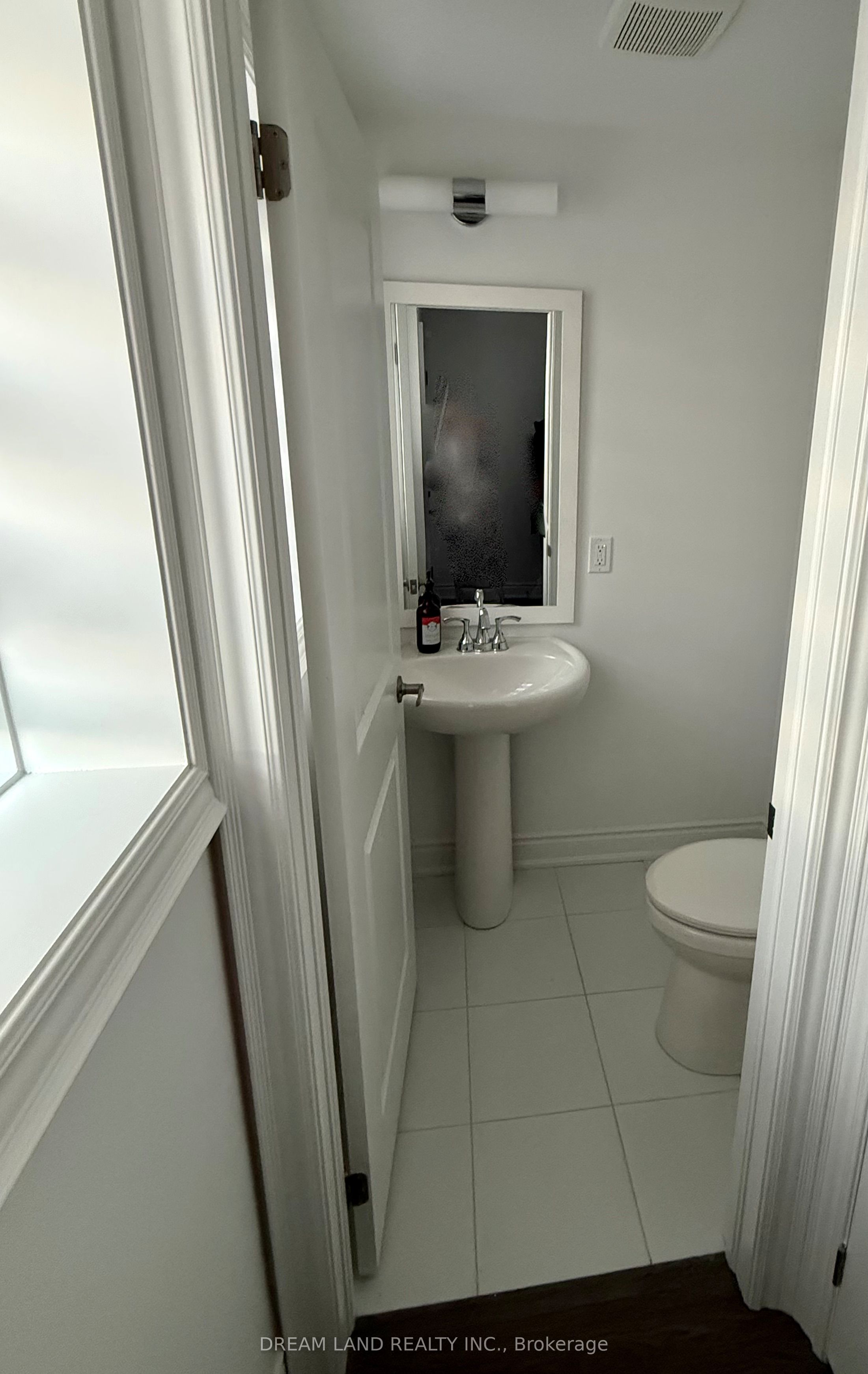 70 Lunar Crescent 193