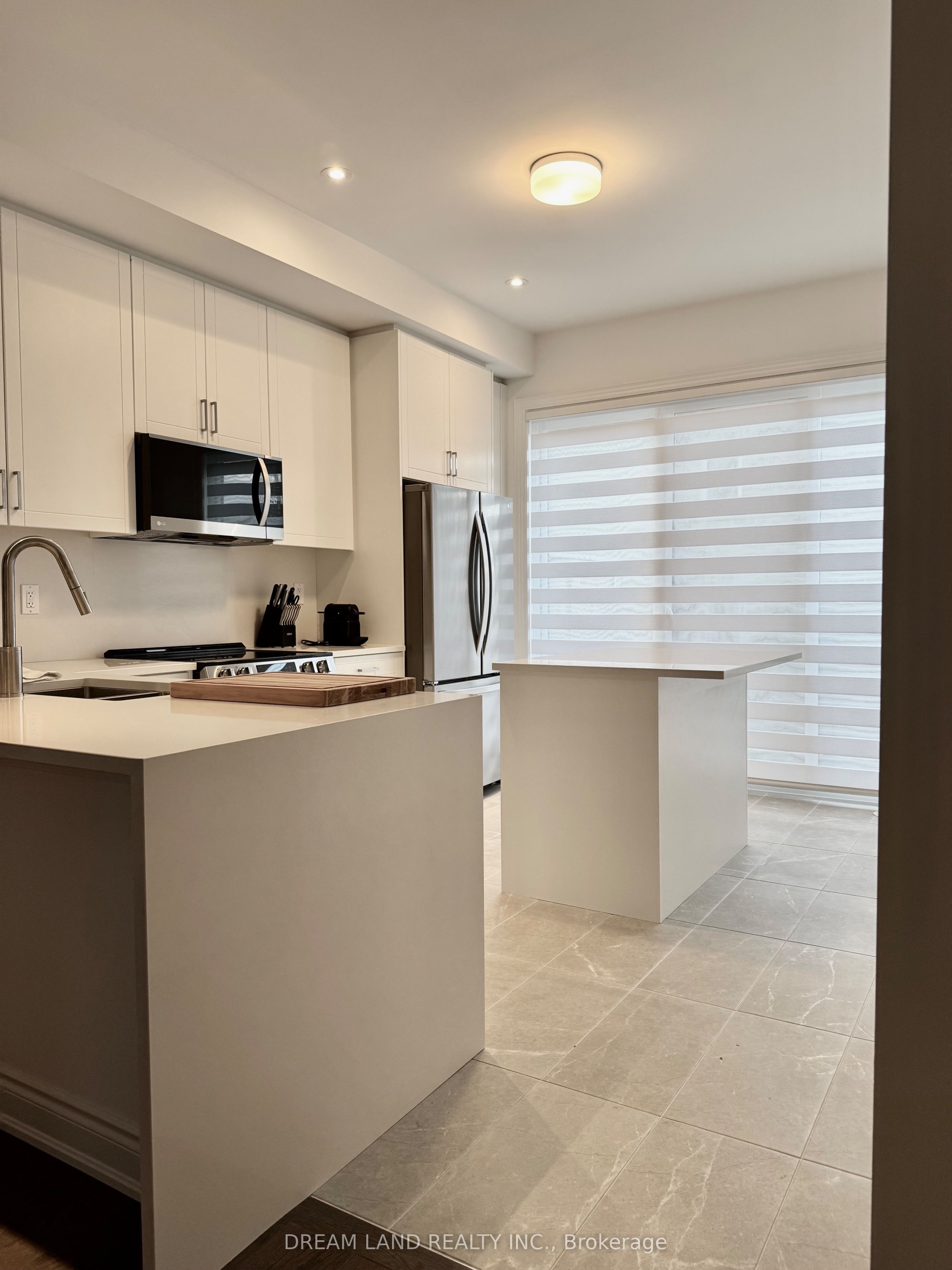 70 Lunar Crescent 193