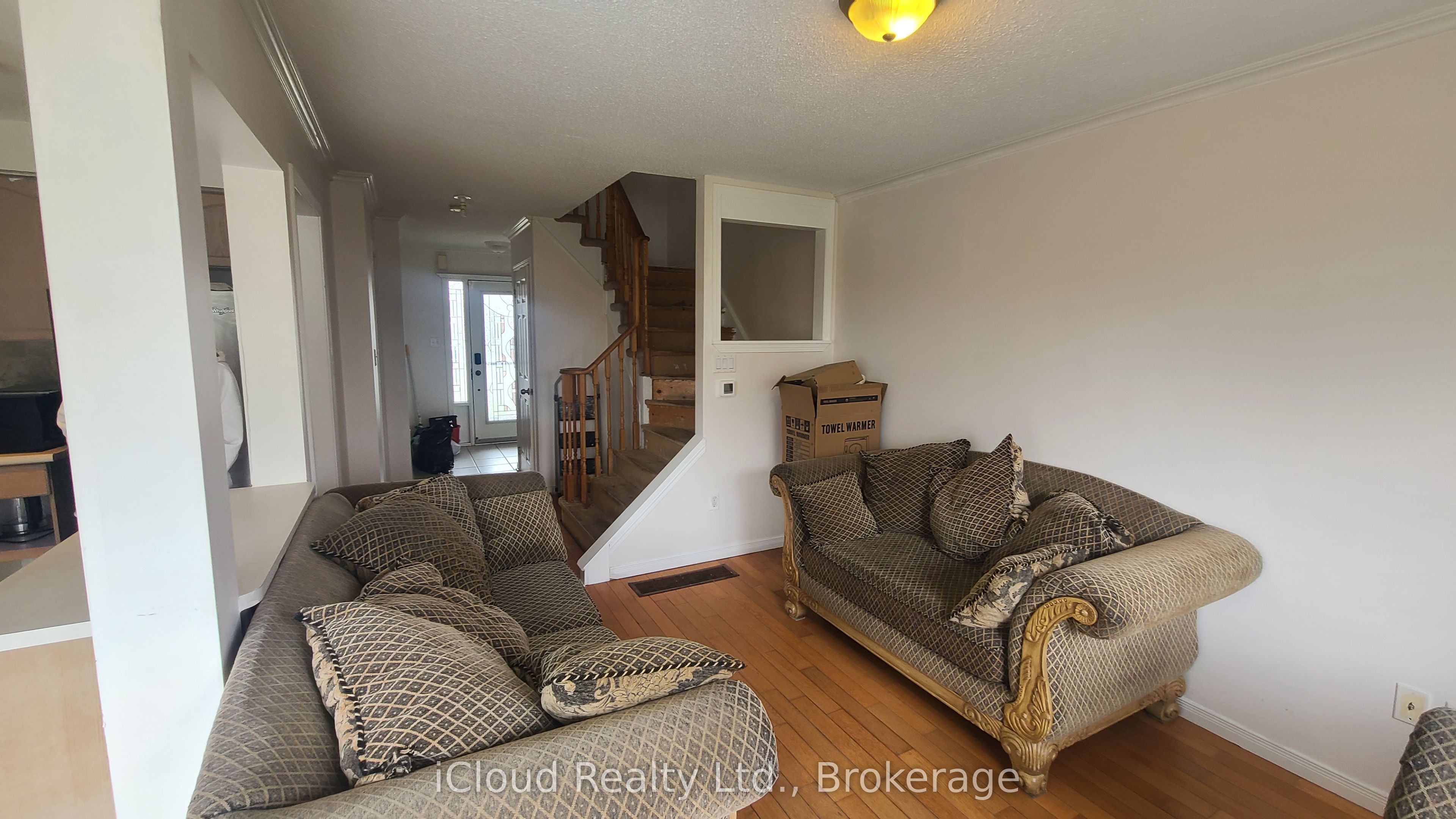 126 Twin Pines Crescent