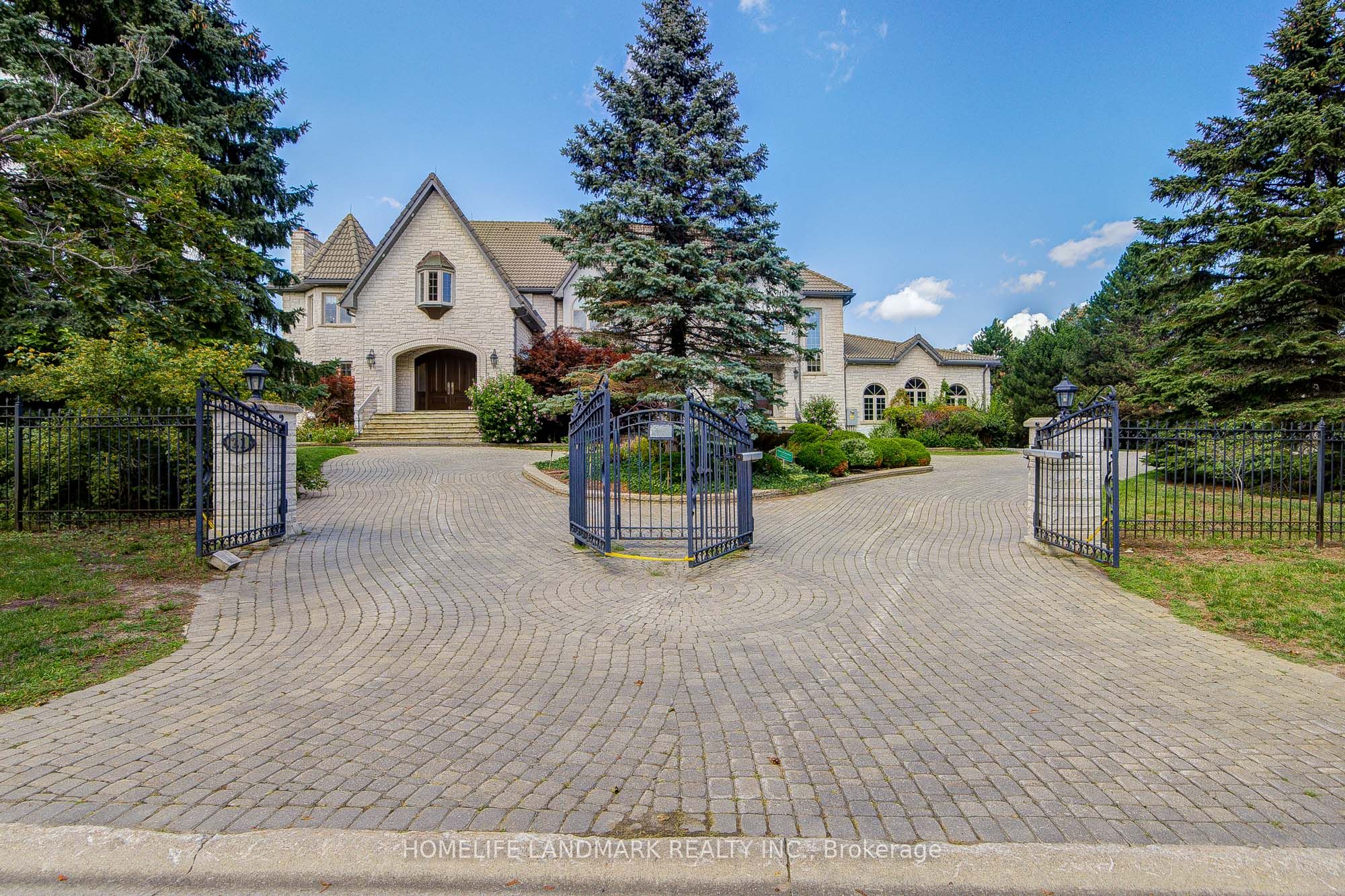 21 Kensington Drive