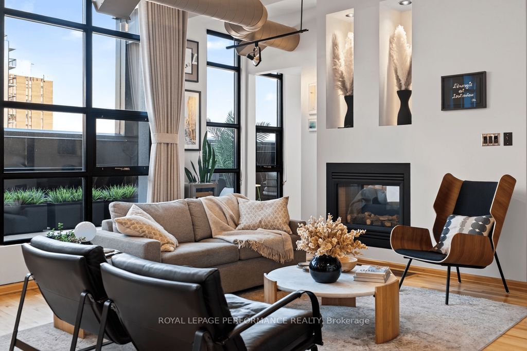 255 Argyle Avenue PH4 & PH6