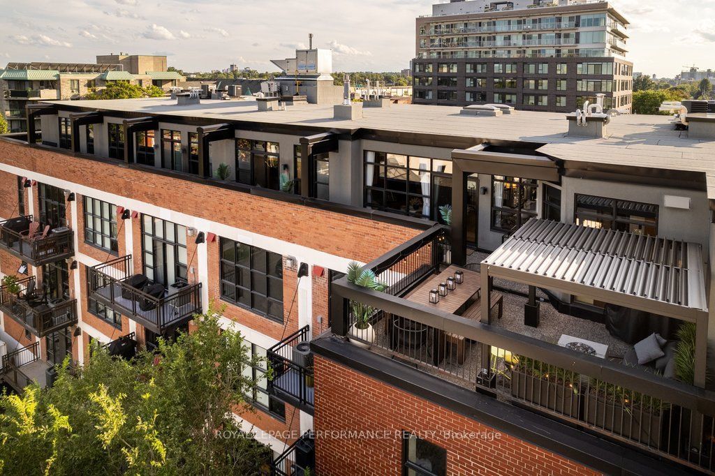 255 Argyle Avenue PH4 & PH6