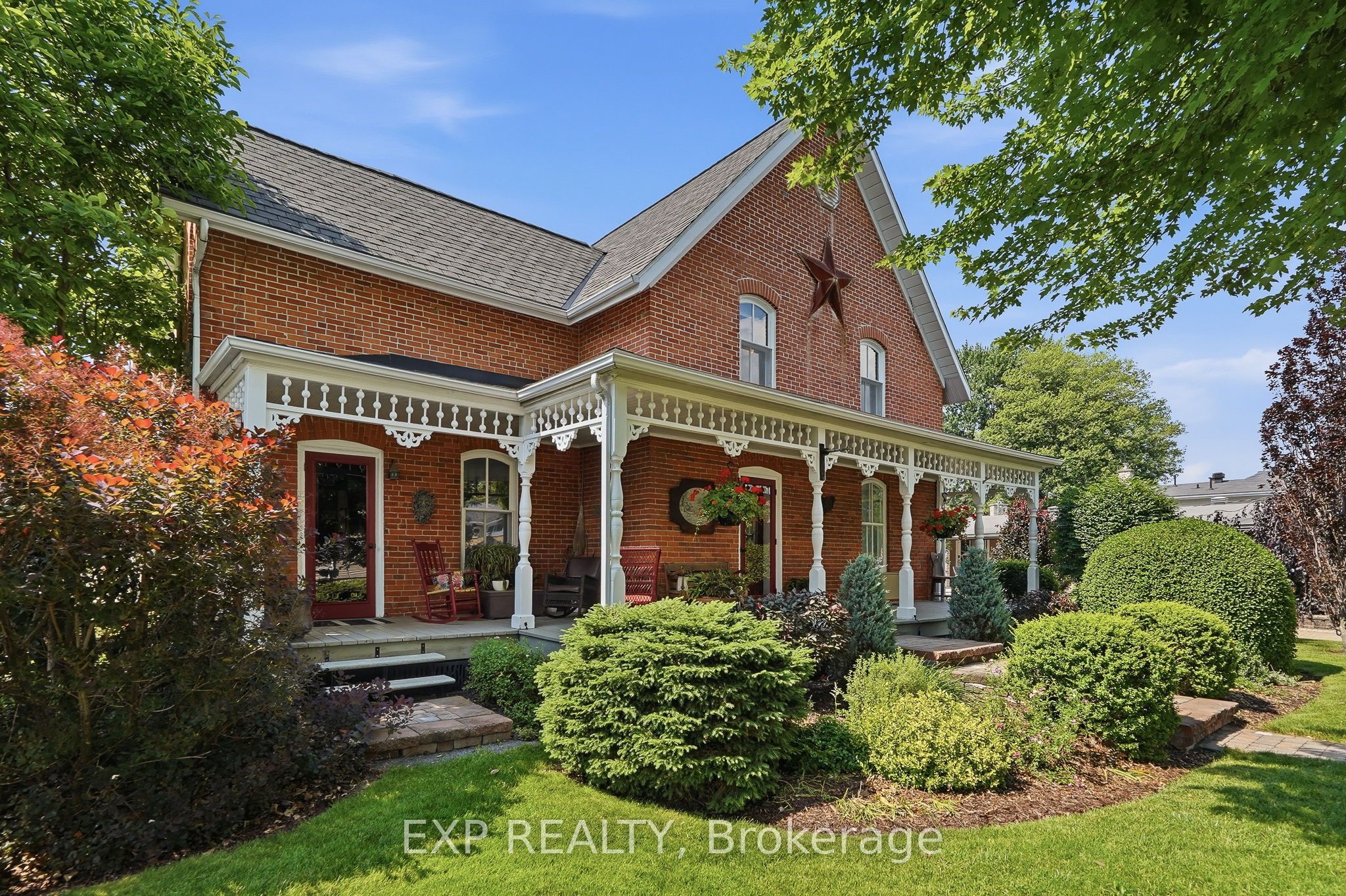 702 Dollard Street
