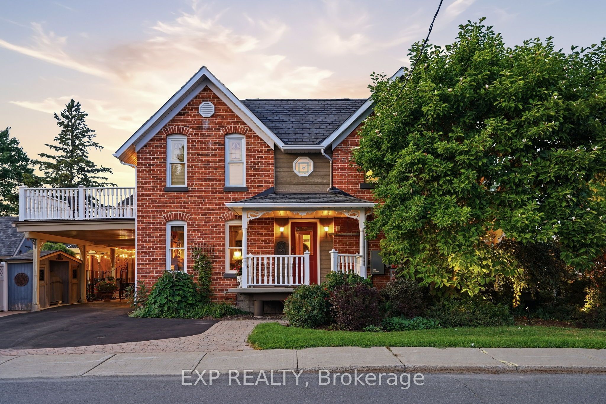 702 Dollard Street