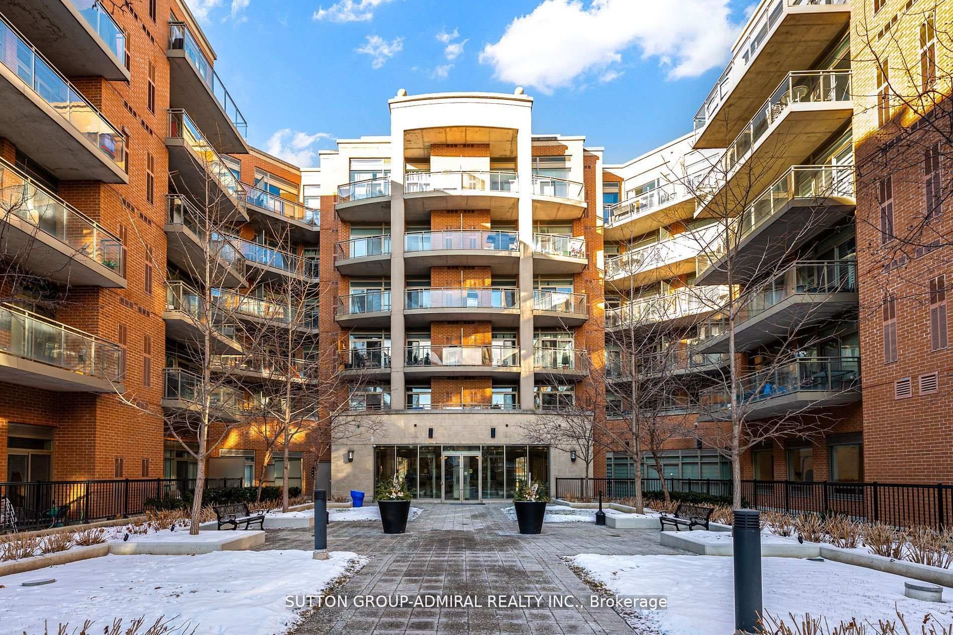 281 Woodbridge Avenue 342