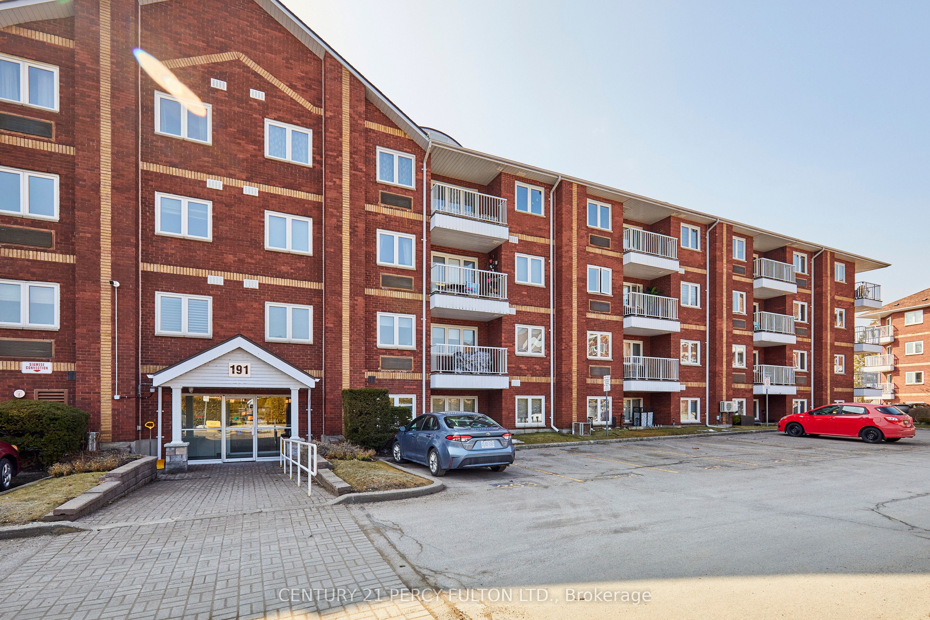 191 Lake Driveway N/A W 201