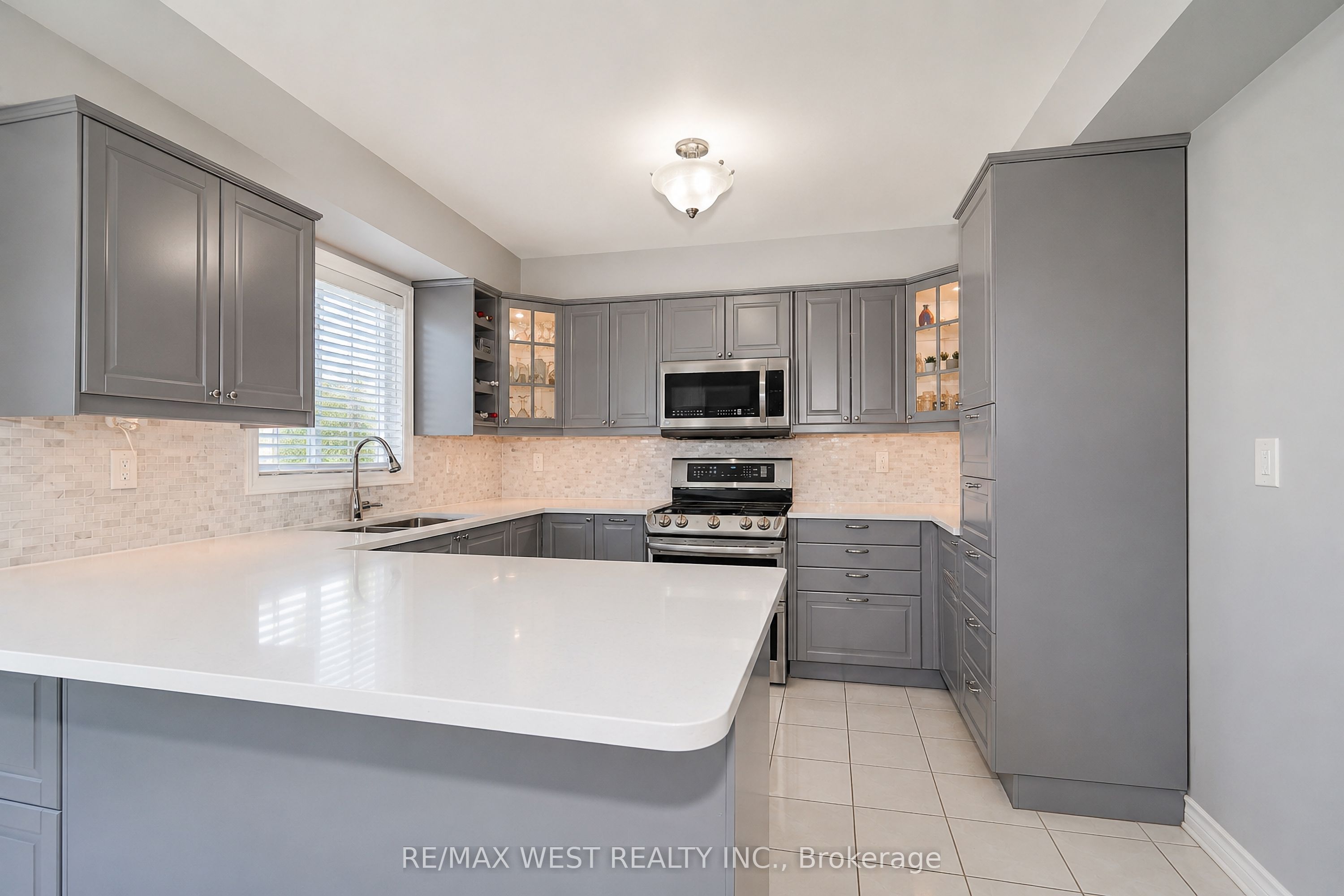24 Royal Valley Drive