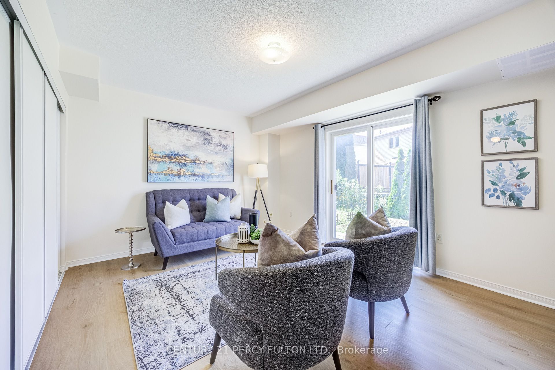 1532 Hummingbird Court