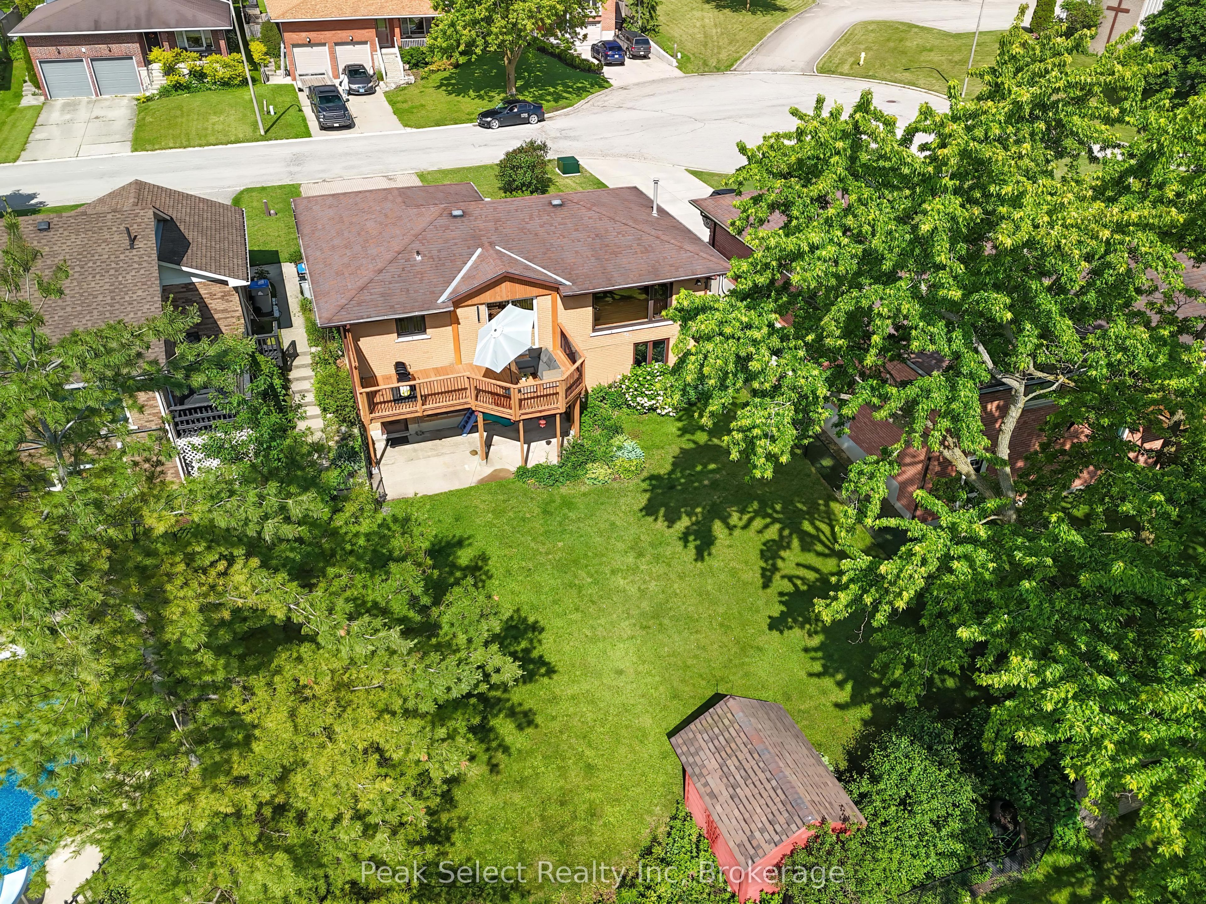 7 HILLSIDE Court