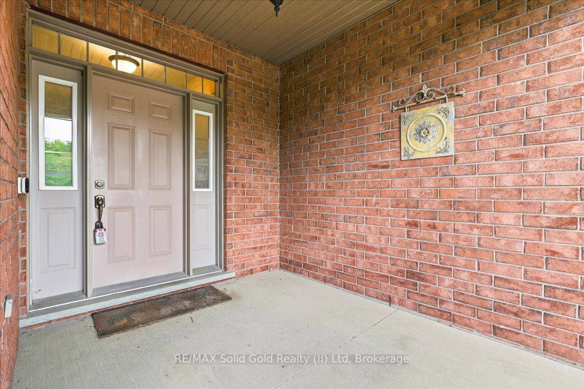 215 Terrace Wood Crescent