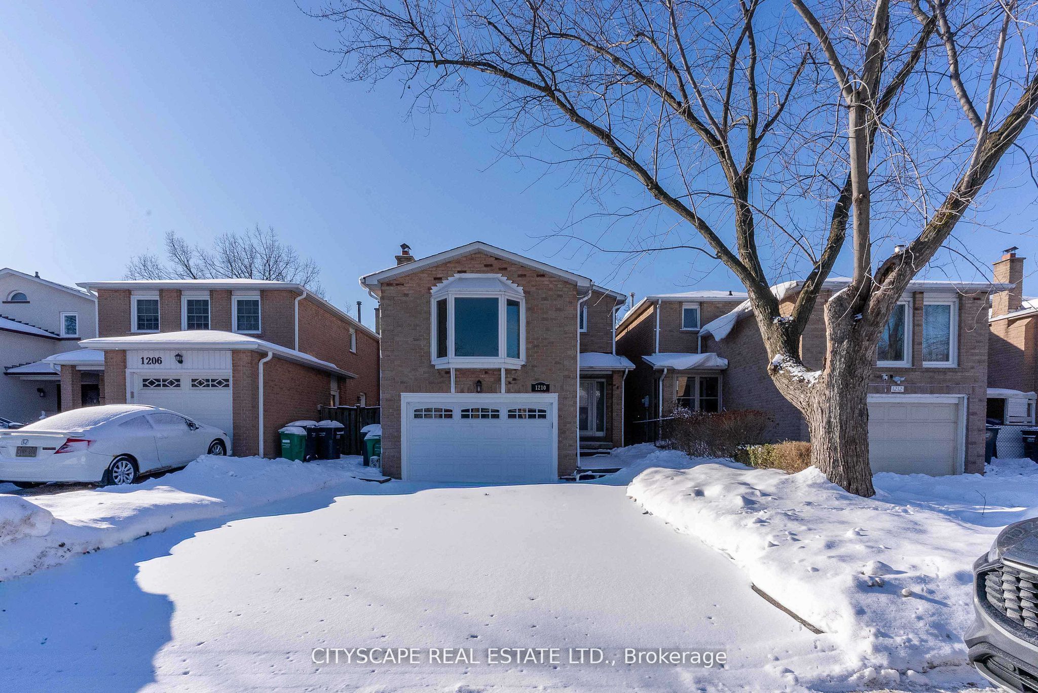 1210 Shagbark Crescent