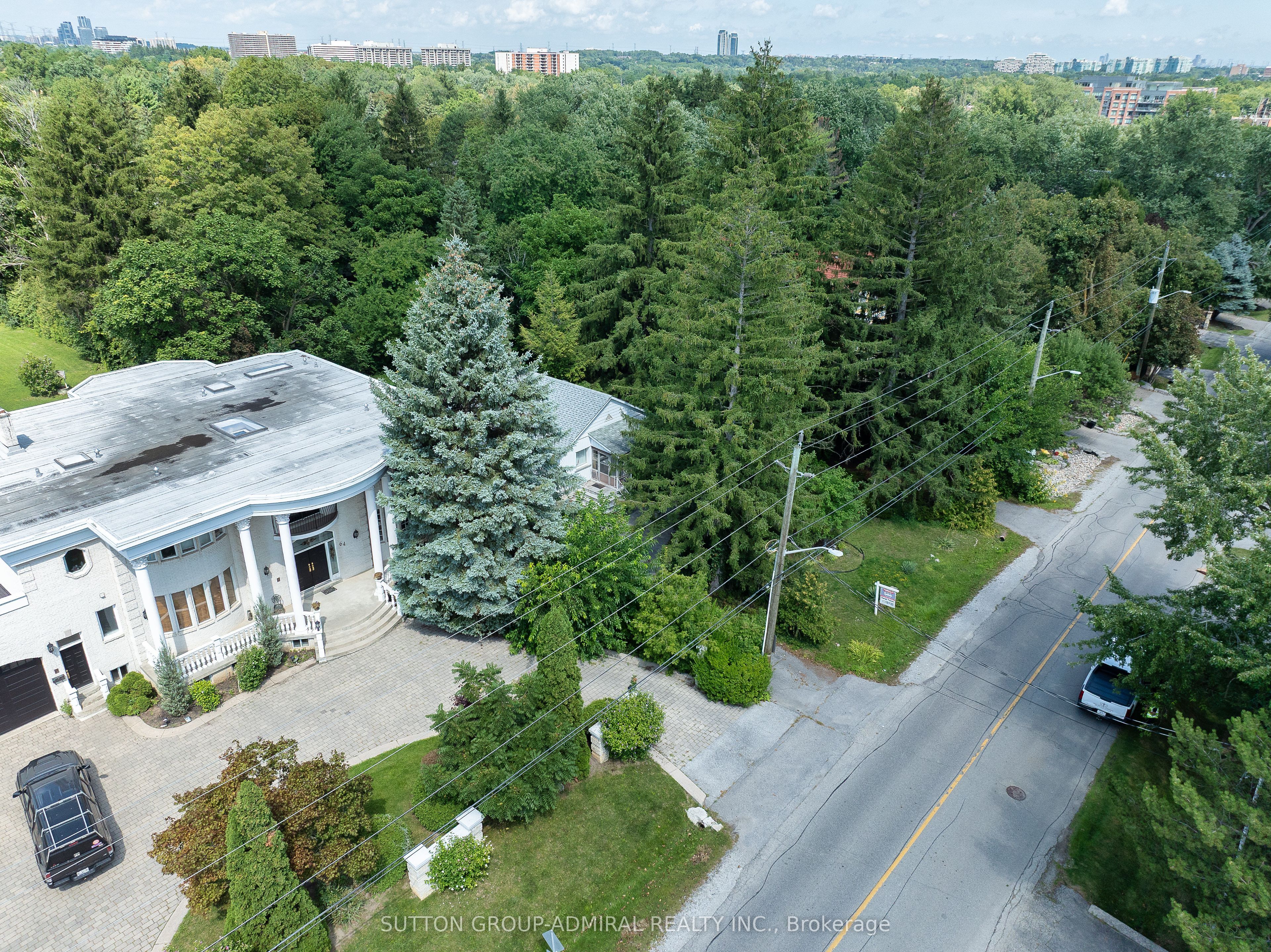 60 Arnold Avenue