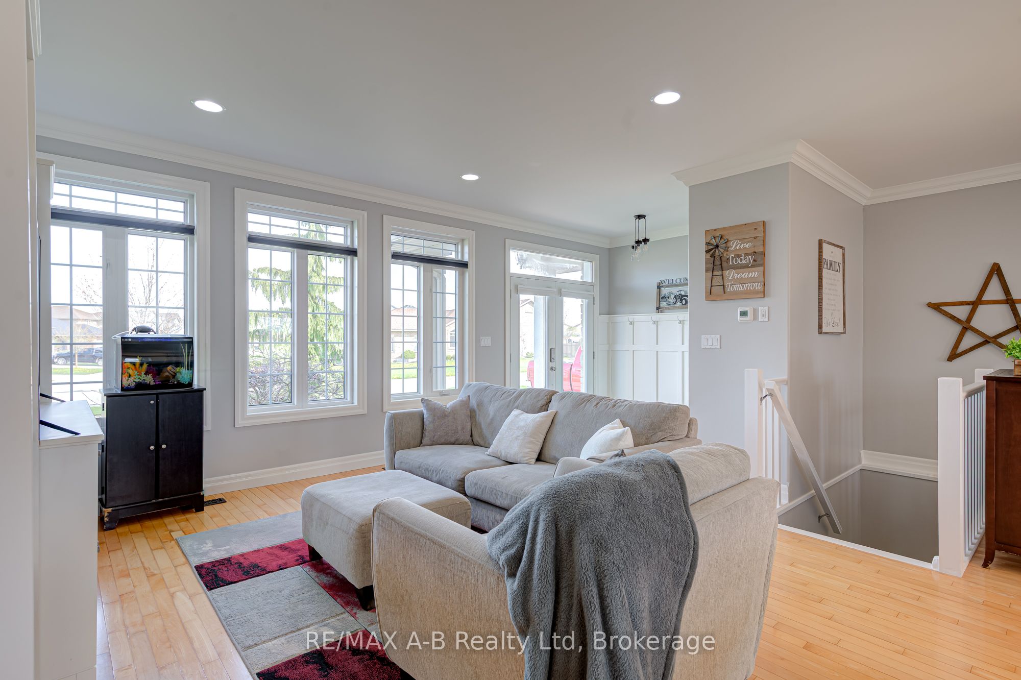296 Glass Street