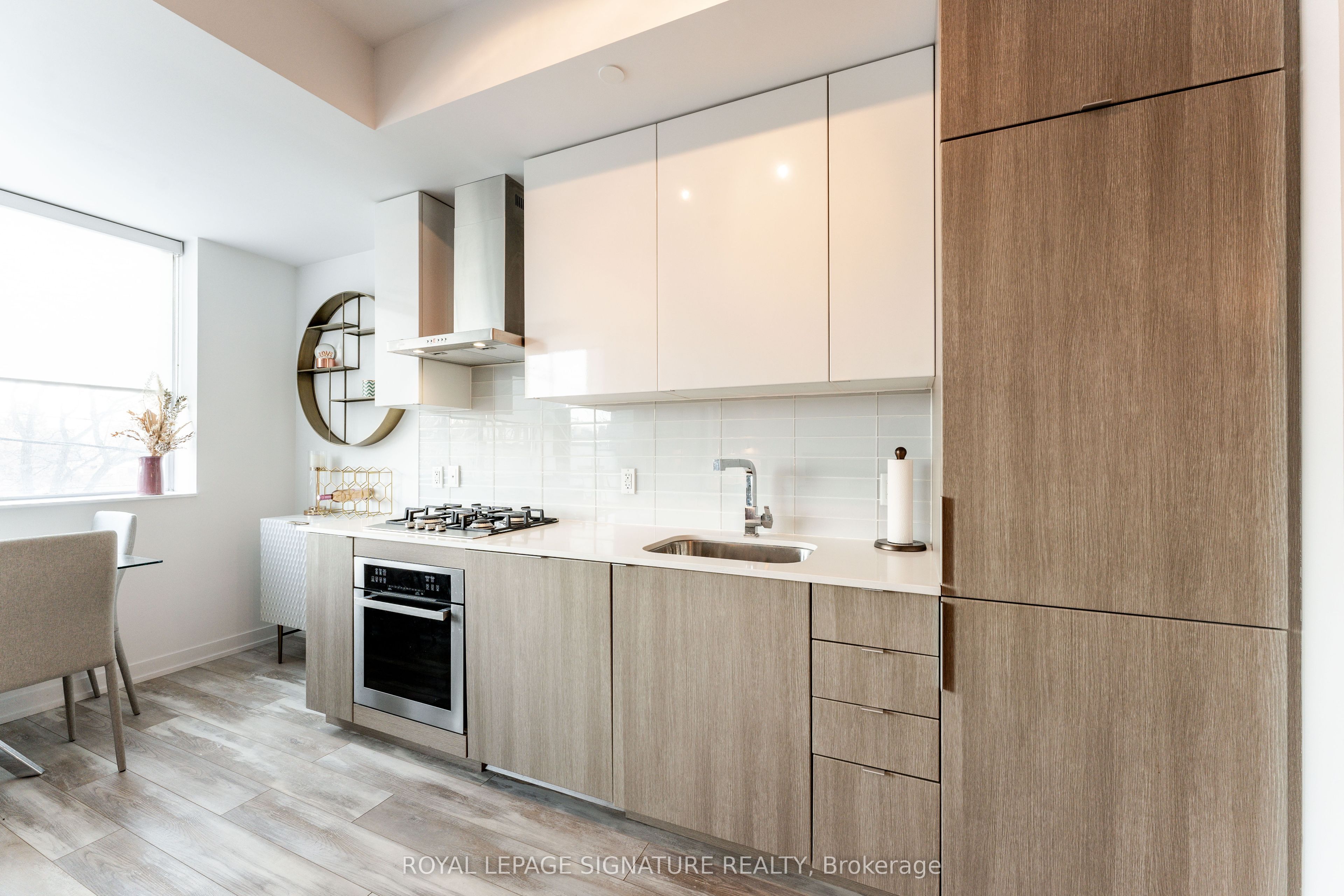 38 Howard Park Avenue 219