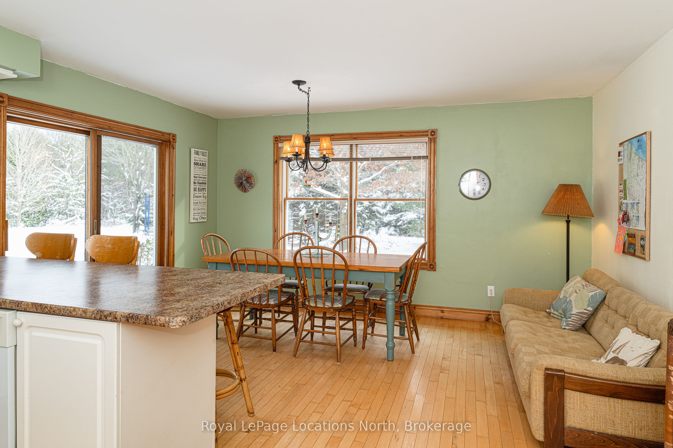 255 Blue Jay Crescent