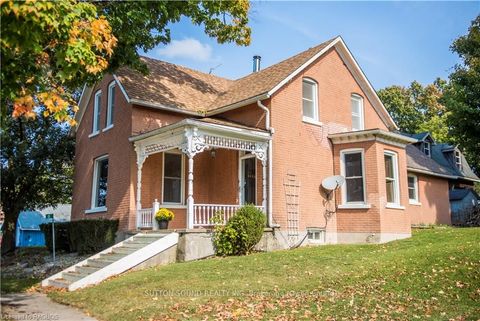 8 ELIZABETH Drive South Bruce Peninsula ON N0H 1A0