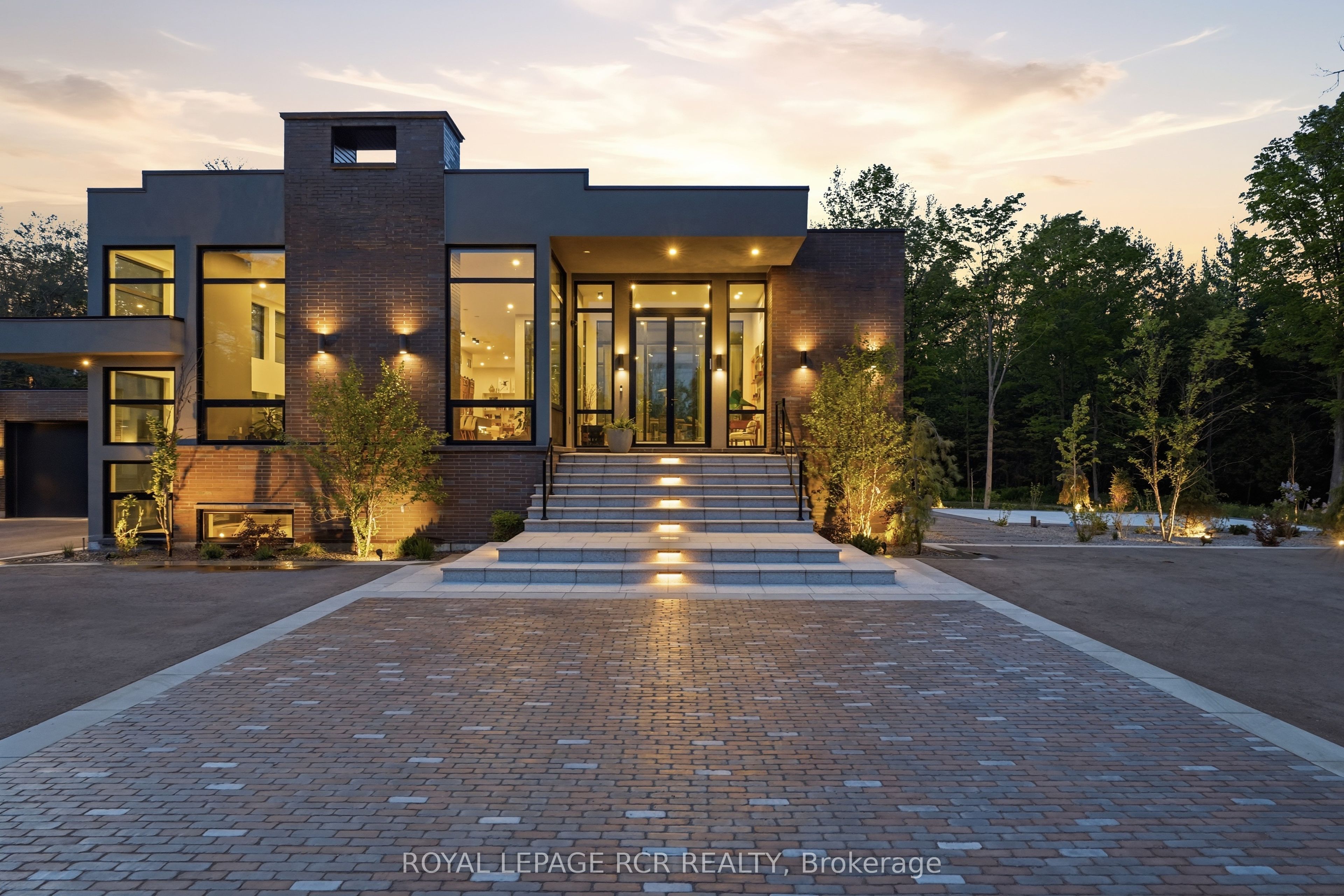 3404 Vivian Road