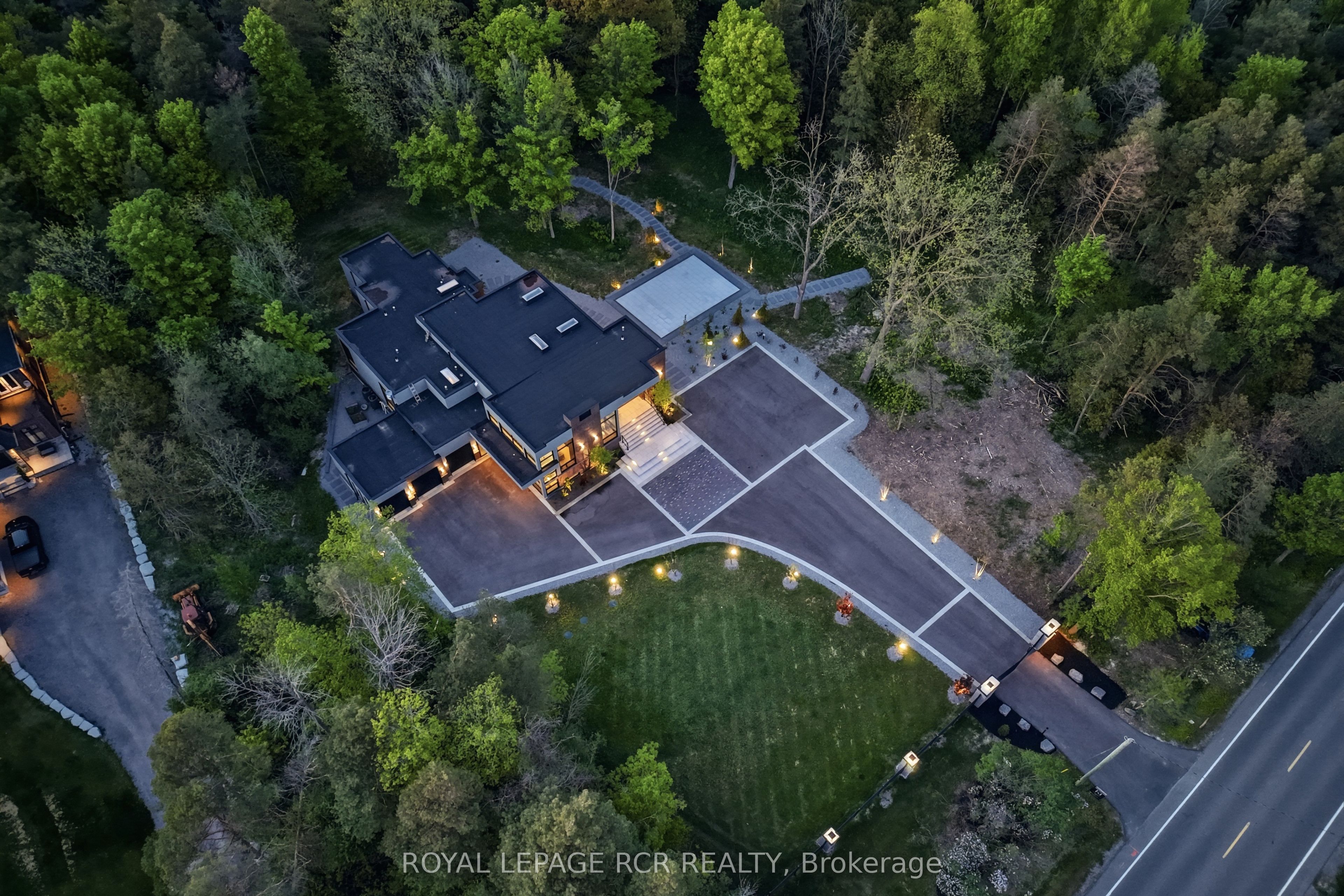 3404 Vivian Road
