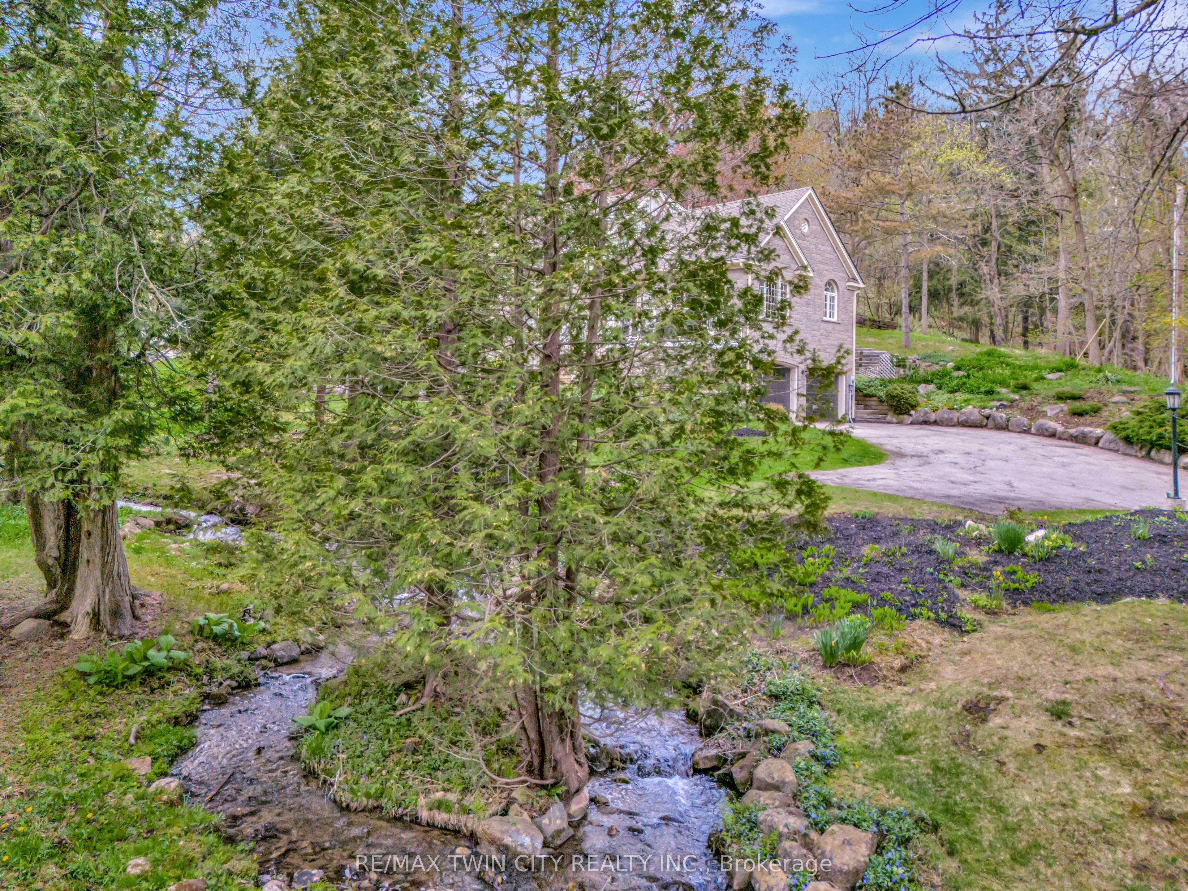 1298 WEST RIVER Road