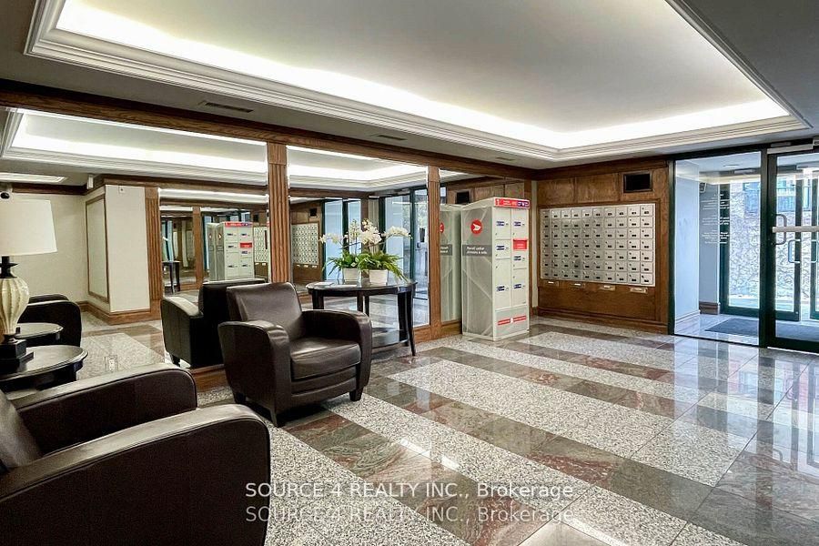 141 Woodbridge Avenue 211