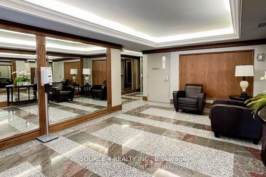 141 Woodbridge Avenue 211