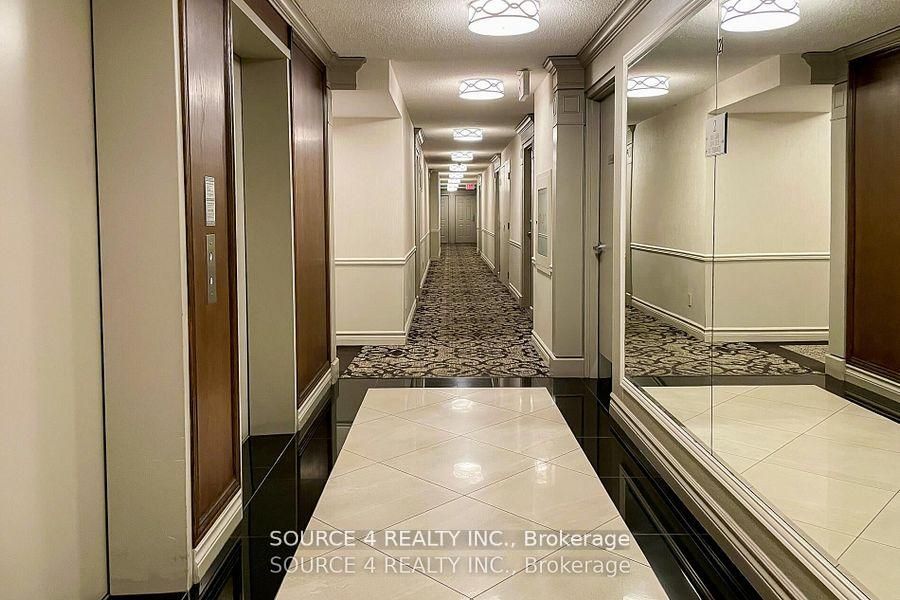 141 Woodbridge Avenue 211