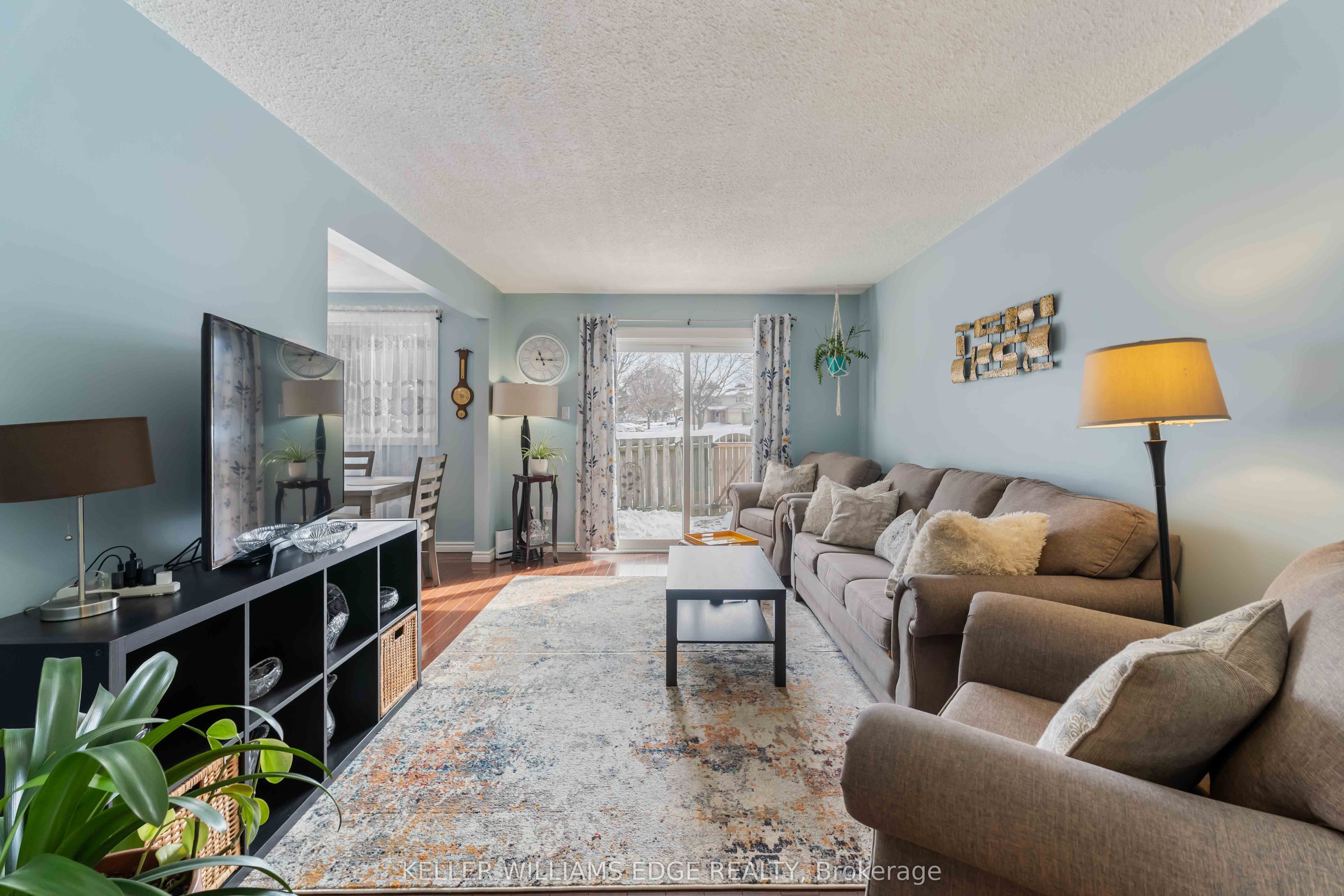 300 Rexford Drive 22