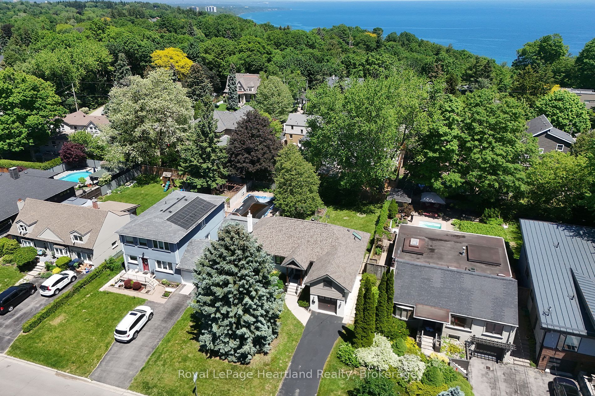 15 SCARBOROUGH HEIGHTS Boulevard
