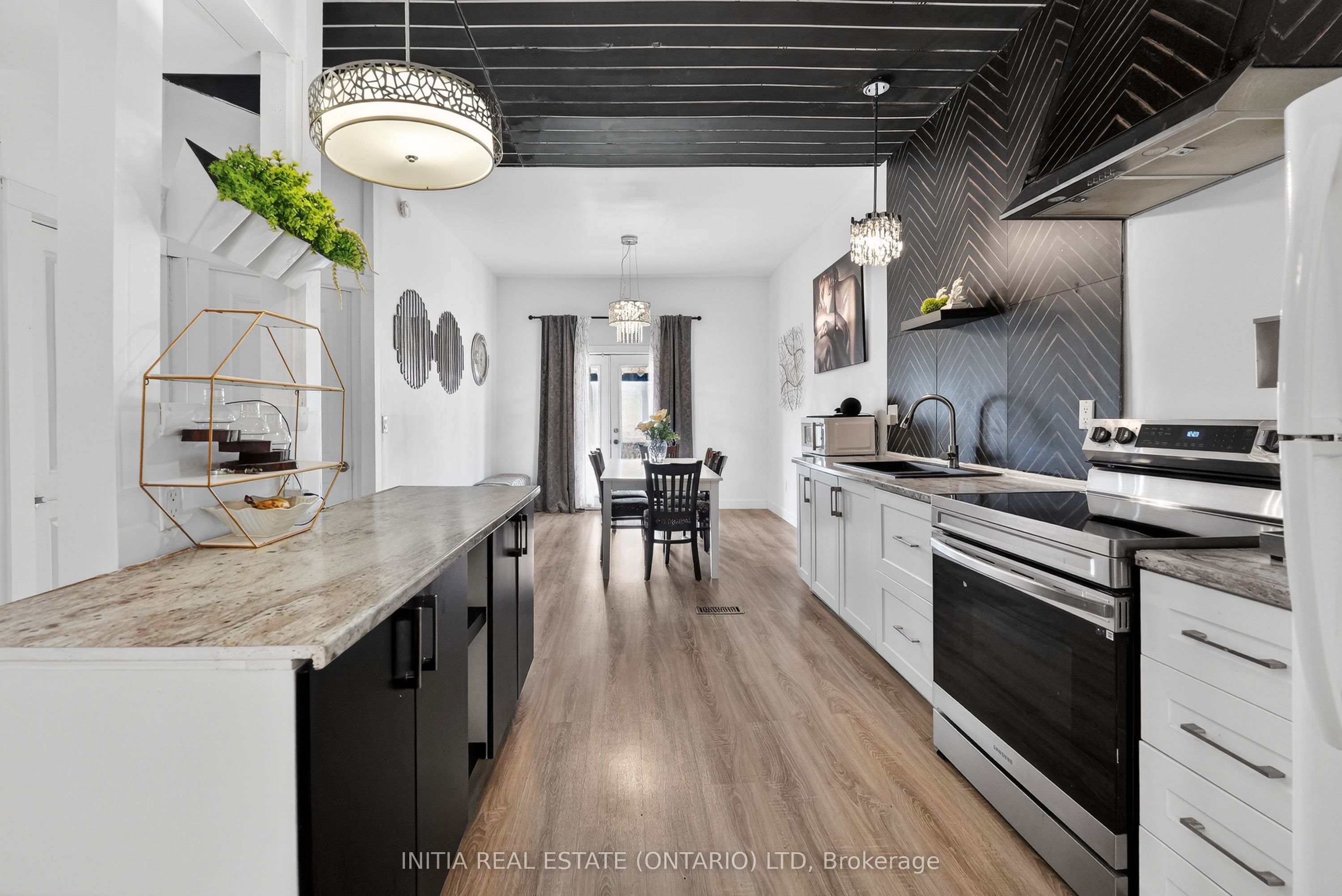 3911 Warehouse Street