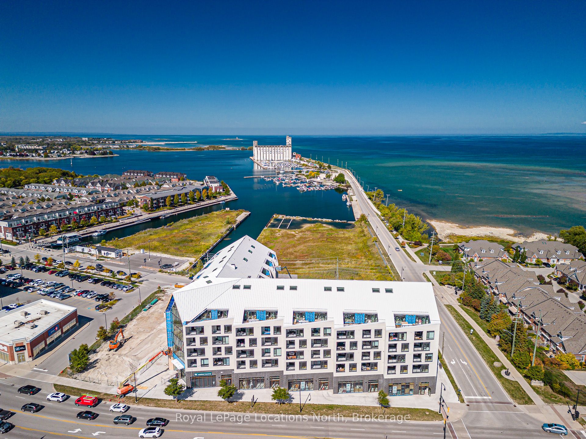 31 HURON Street 203