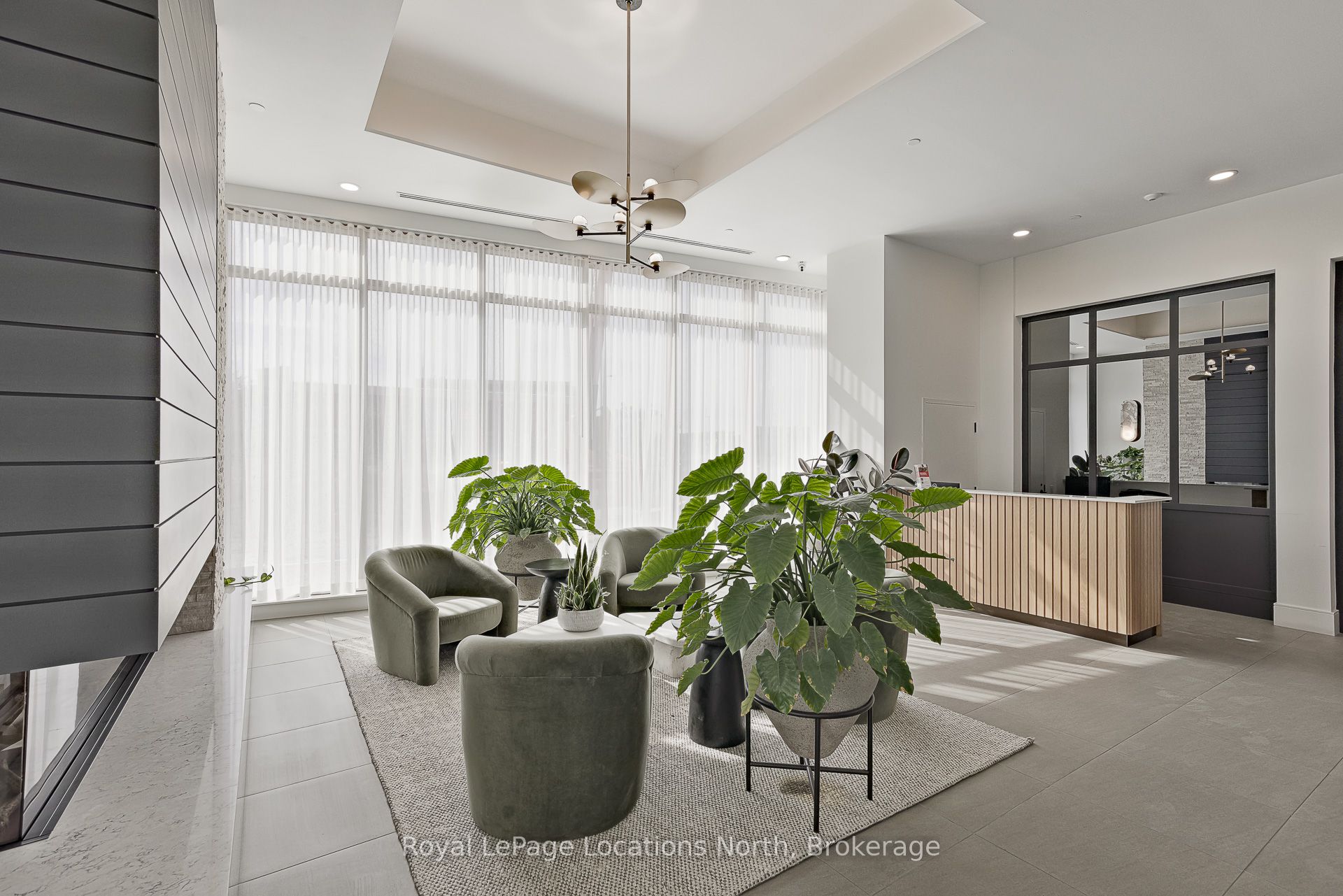31 HURON Street 203