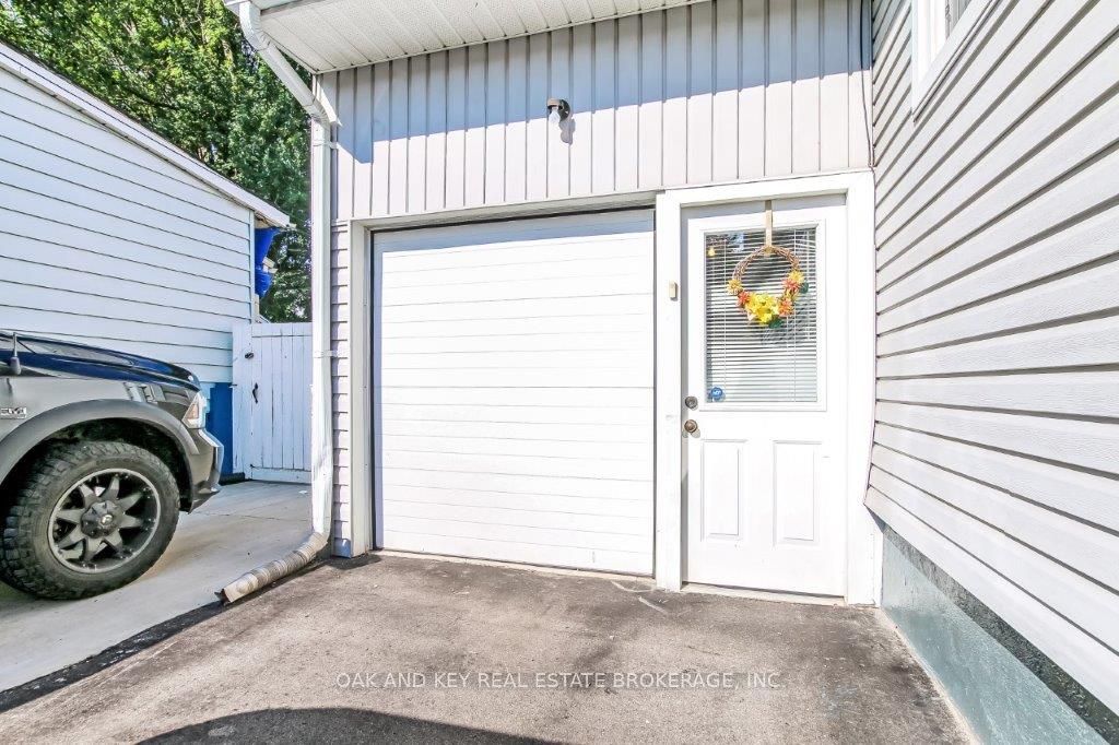 59 Adelaide Street S