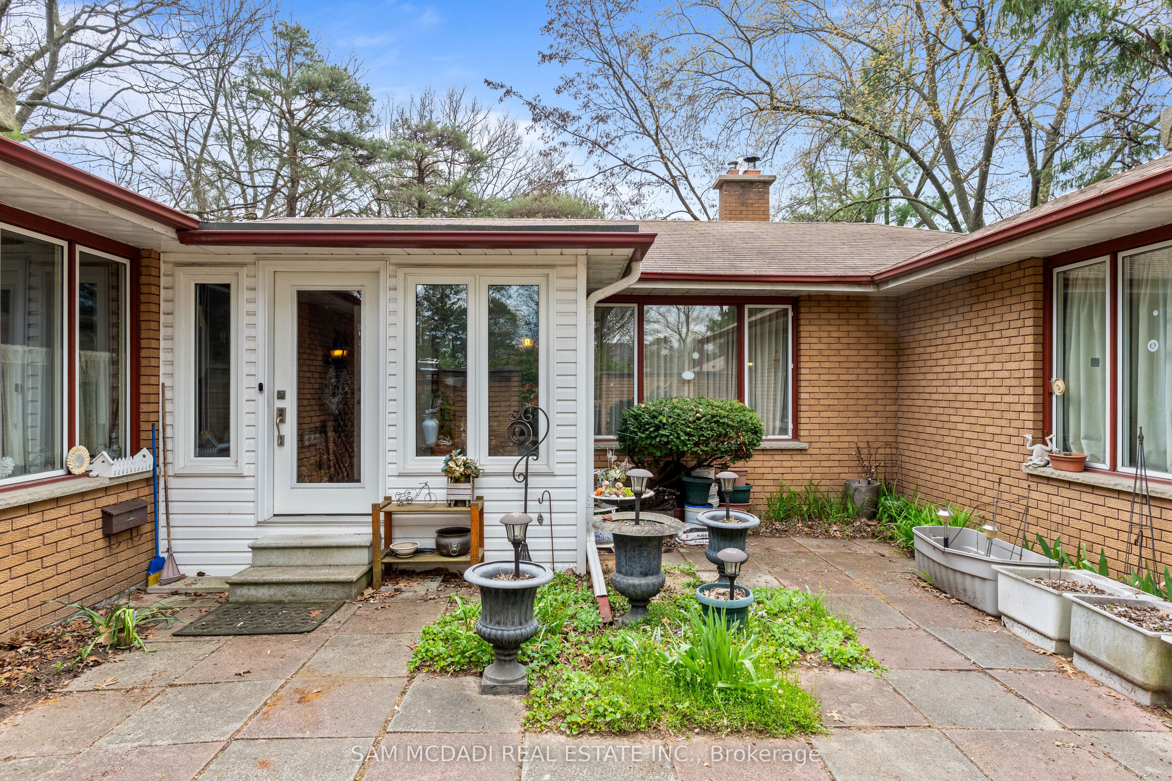 1484 Indian Road