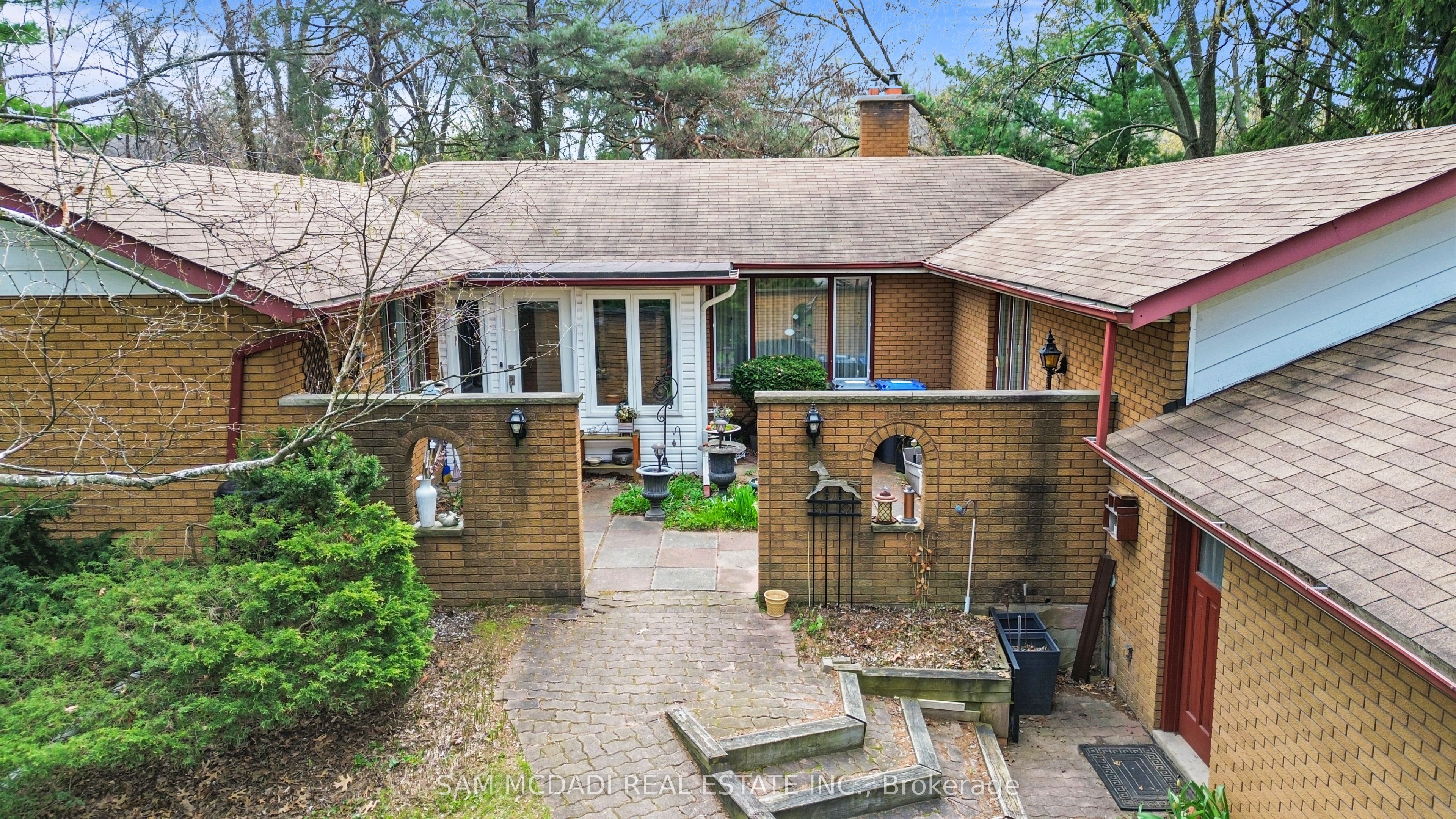 1484 Indian Road