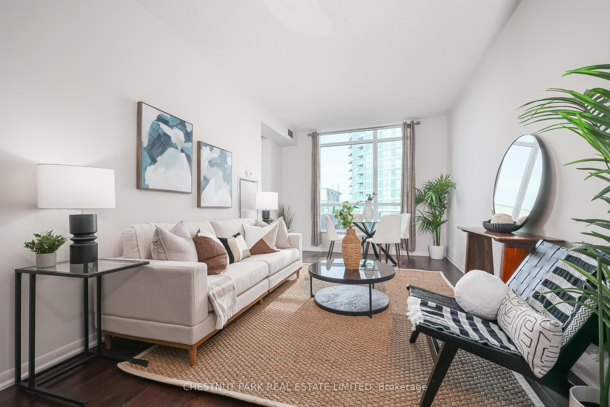 215 Fort York Boulevard 808