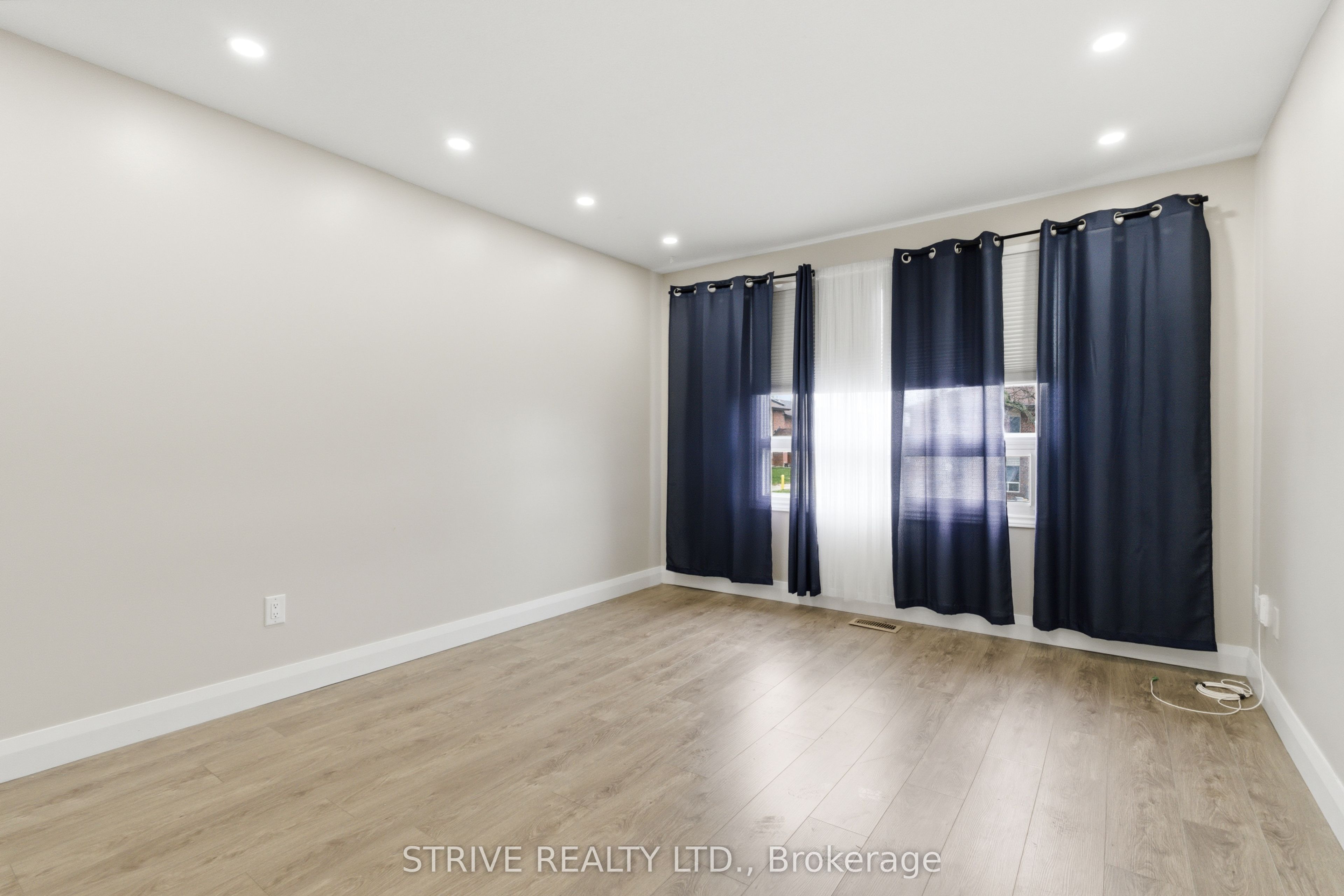 290 Lakeview Park Avenue