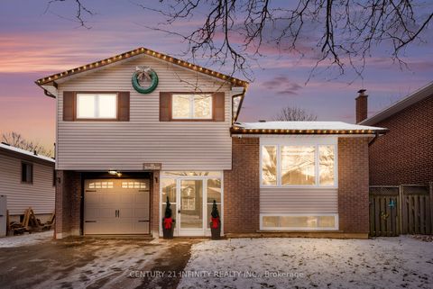 14 Shannon Court Whitby ON L1N 6B6