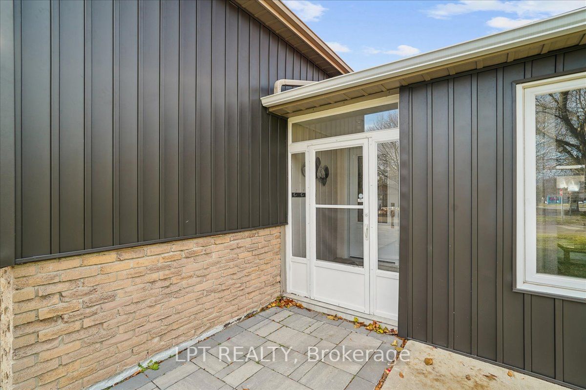26 Wright Crescent S