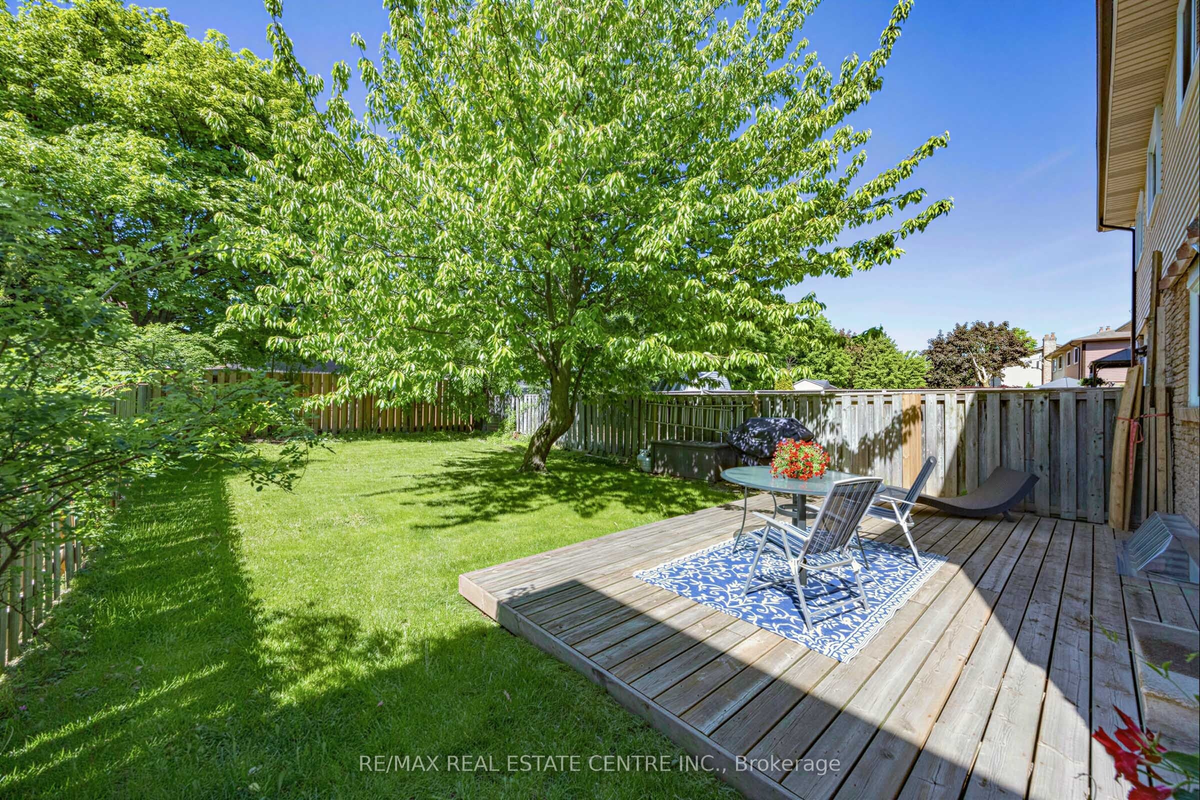 6348 Atherly Crescent