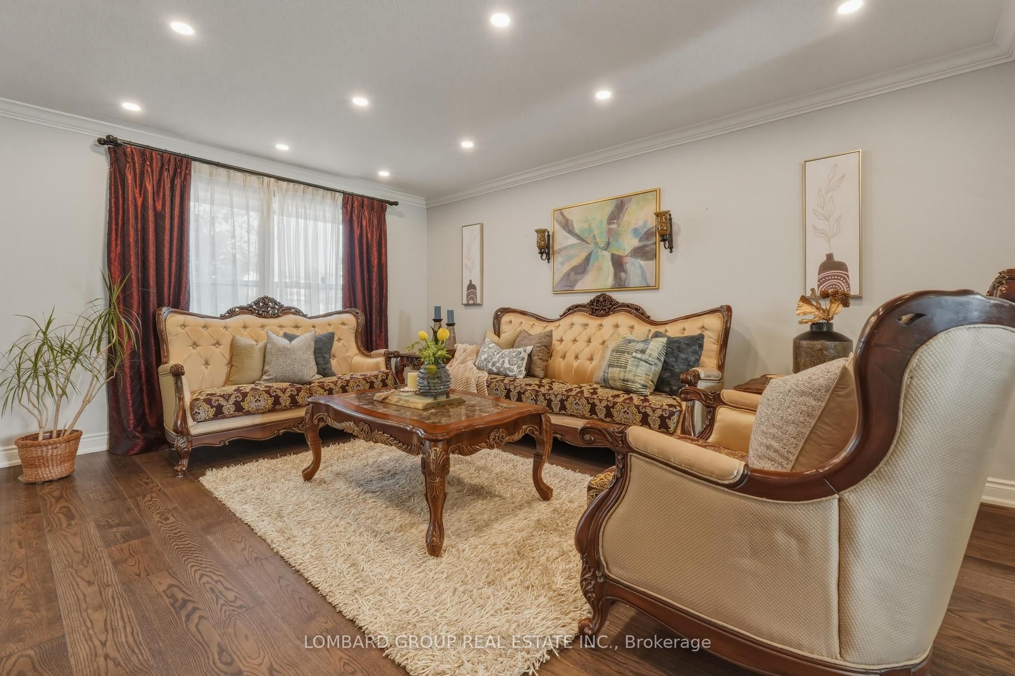 10 Whitmore Court
