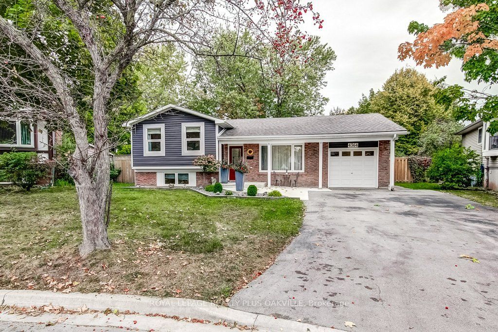 4364 Ayr Place